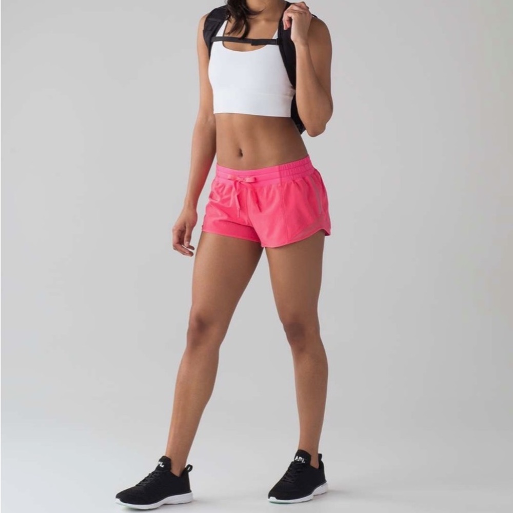 Lululemon Hotty Hot Low-Rise Short 2.5”